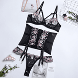 Lace stitching garter three-piece set.