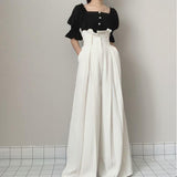 Pleated edge loose long wide leg pants.